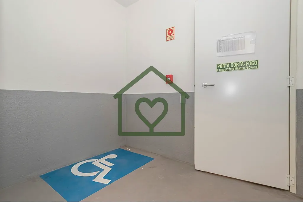 Imagem Apartamento no Jardim Lindóia em Porto Alegre com 53,20 m2 privativos localizado no 7º andar com v...