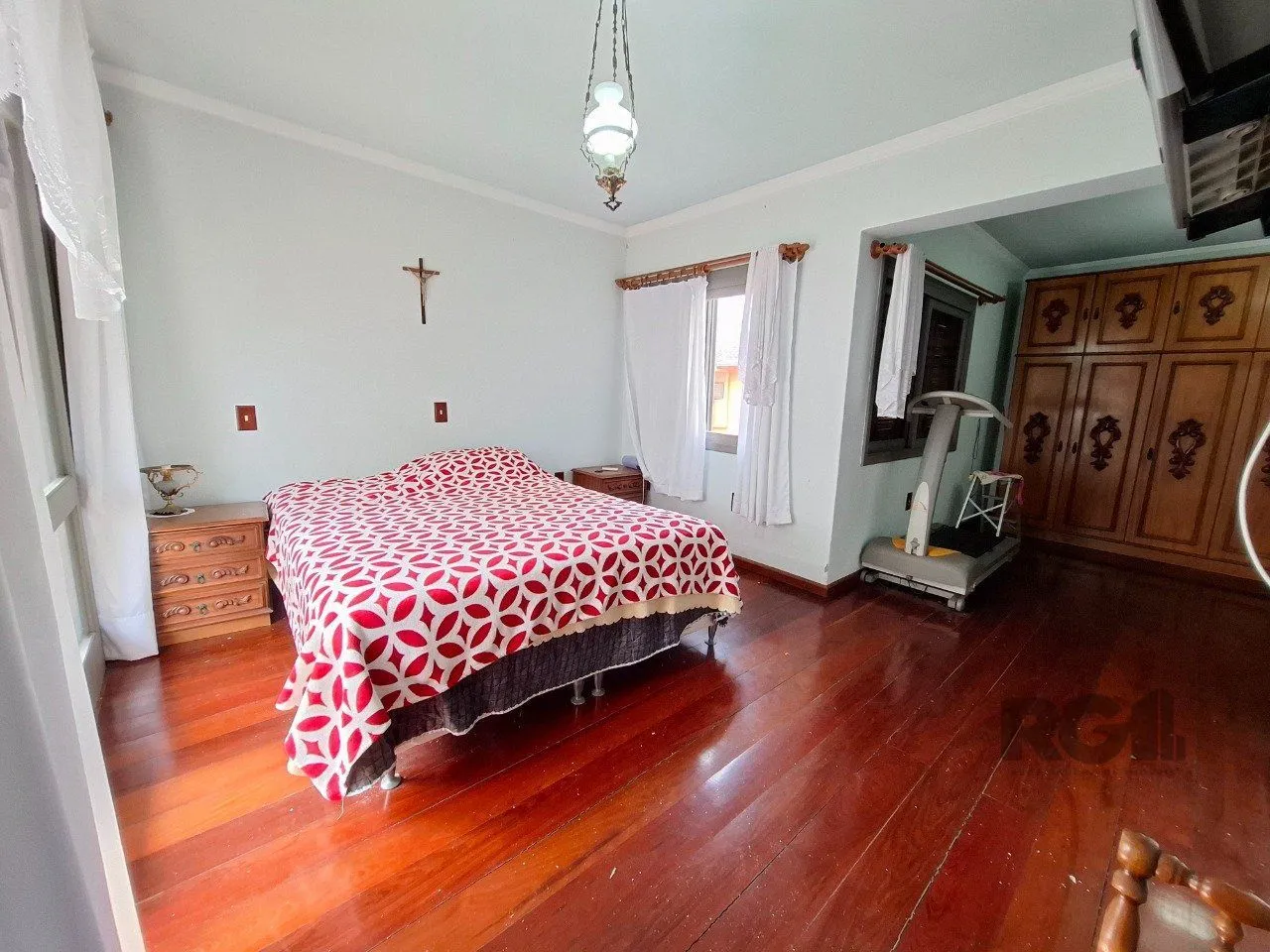 Imagem Casa com 537,00 m² com 04 dormitórios no Bairro Tristeza