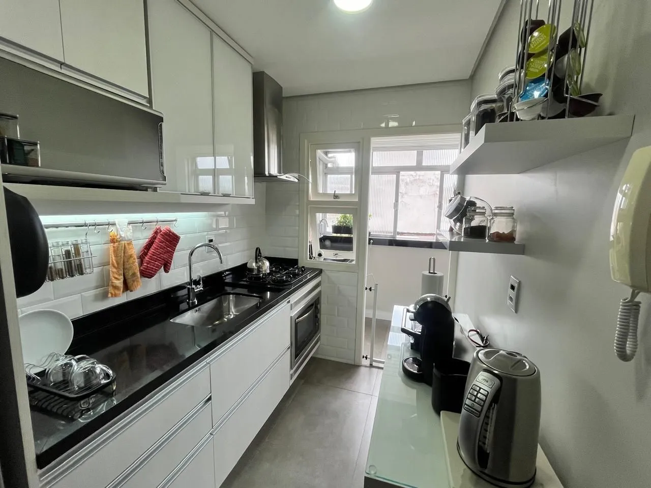 Imagem Apartamento 2 dorm. + Dependência no Menino Deus