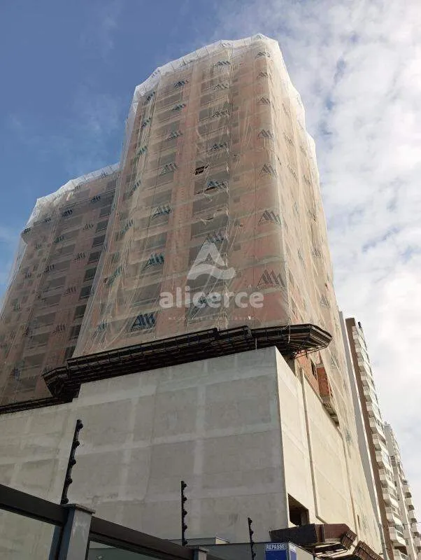 Imagem Apartamento de 86m² com 2 suítes + lavabo - no bairro Campinas, São José/SC