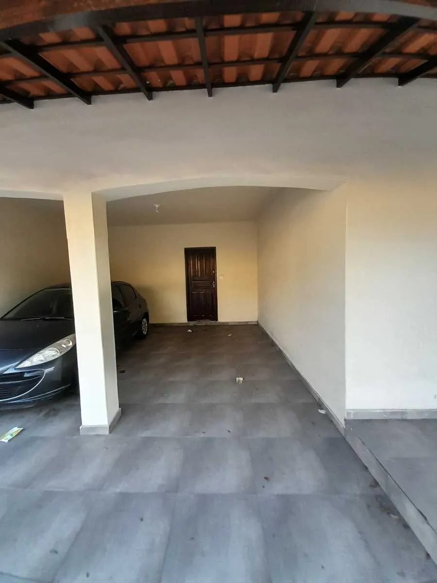 Imagem 4QUARTOS+4VAGAS+LOTE DE 360M²