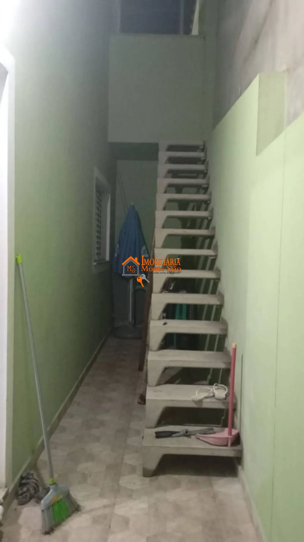 Imagem Sobrado com 2 dormitórios à venda, 100 m² por R$ 390.000,00 - O Pequeno Coração - Itaquaquecetuba/SP