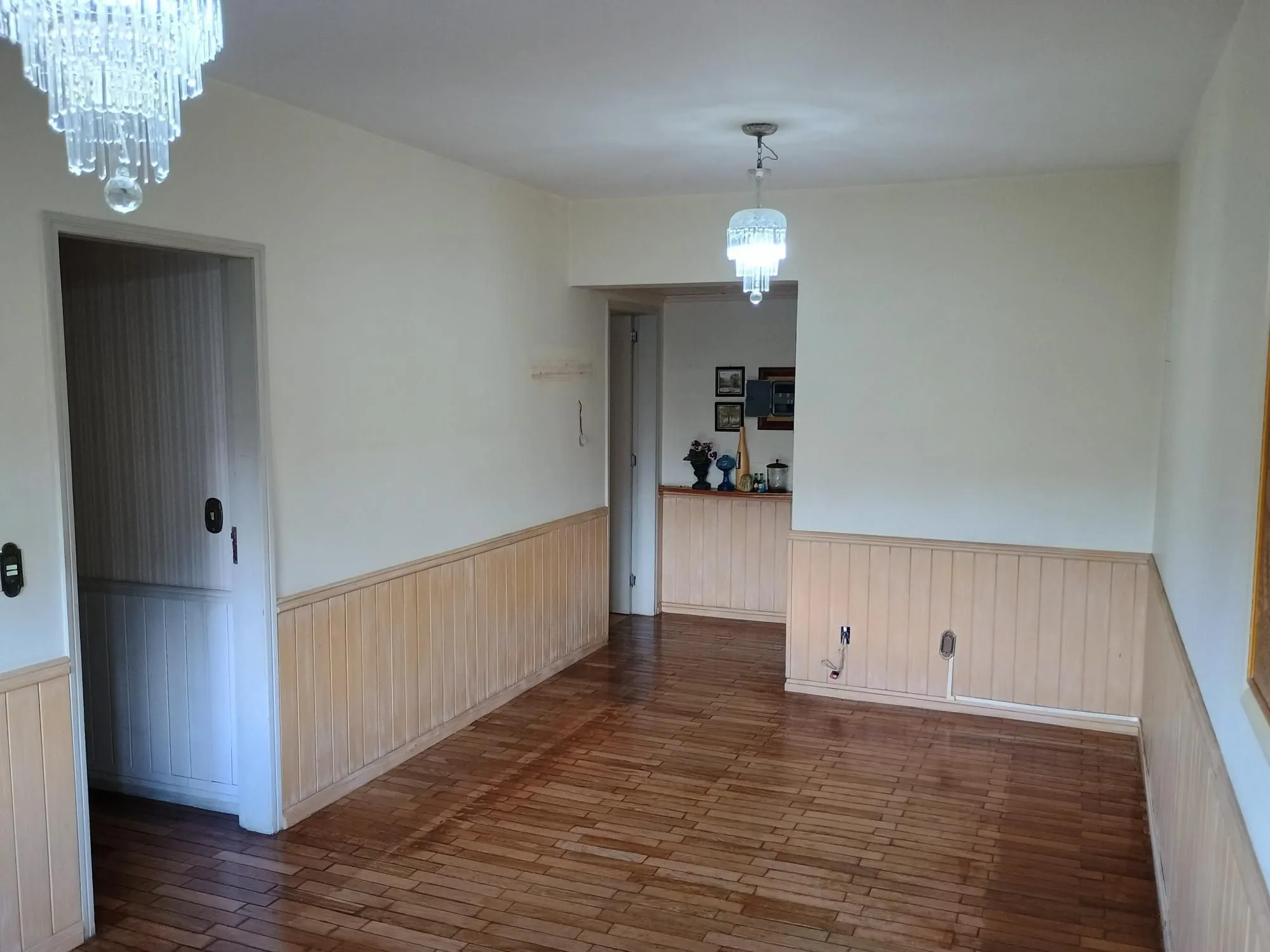 Imagem Apartamento com 03 quartos e 01 vaga à Venda no Bairro Rio Branco, Porto Alegre