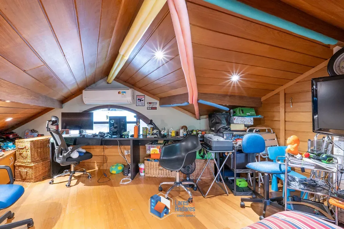 Imagem Casa no condomínio Vitória Régia para venda com 4 quartos, sendo 2 suítes, 800m²