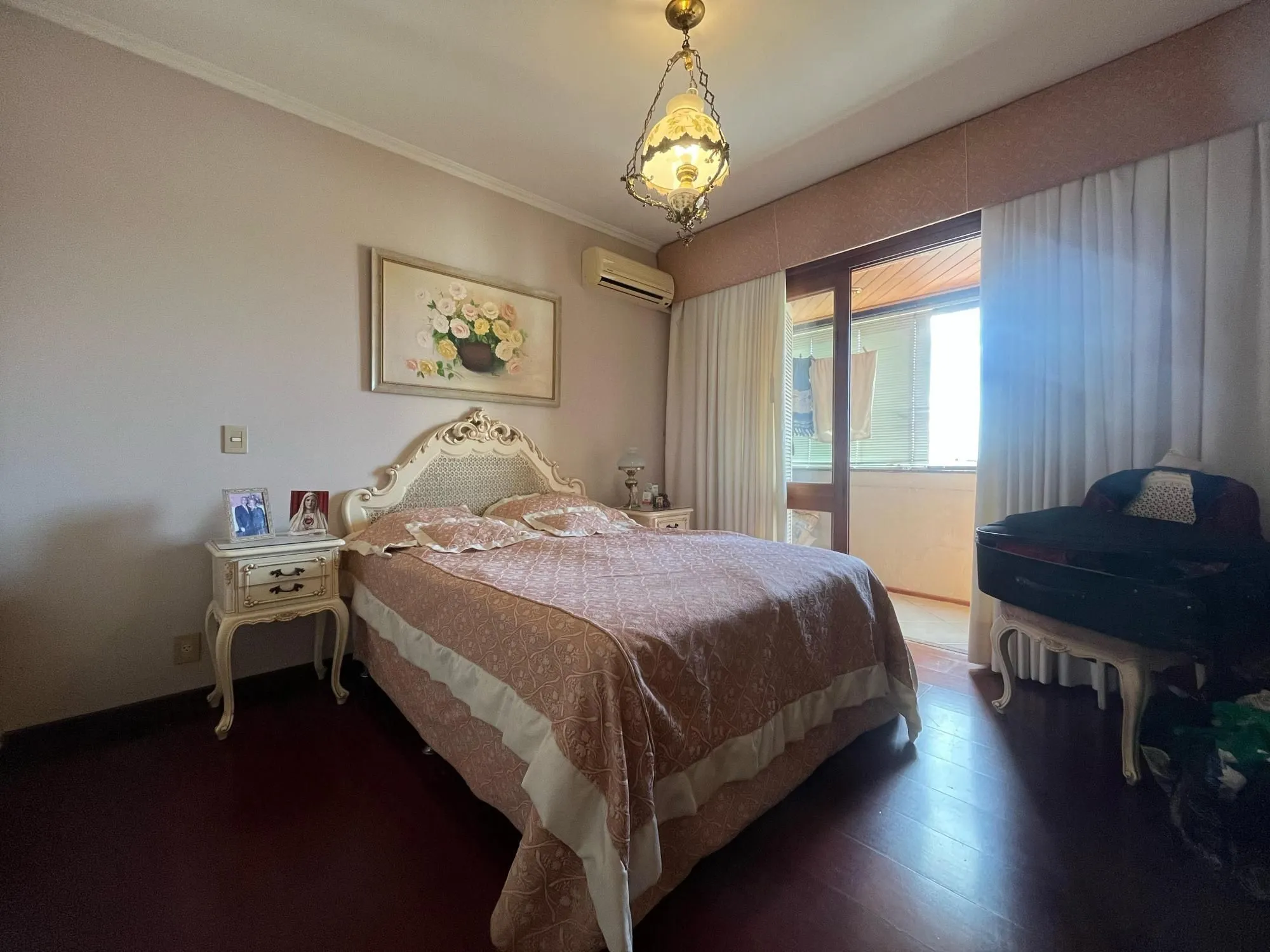 Imagem Apartamento 3 quartos, suíte, sacada, lareira, churrasqueira, 2 vagas de garagem