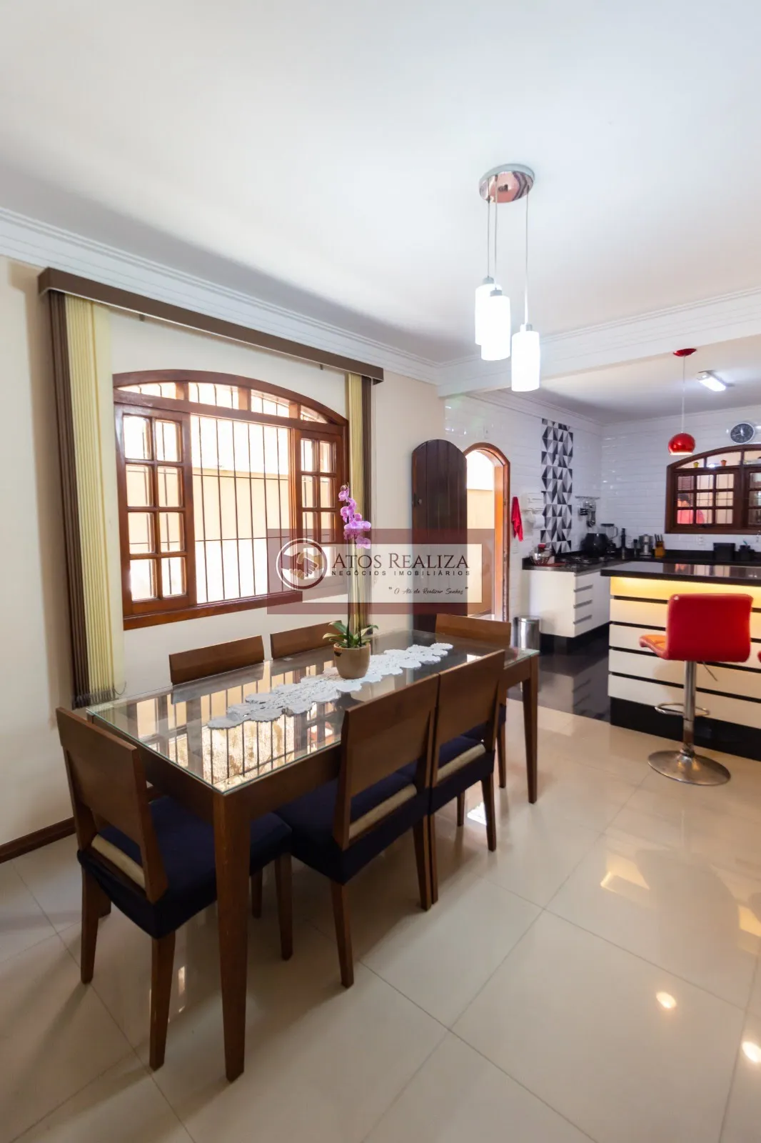 Imagem Vendo Sobrado 3 dormitórios, 1 Suíte com varanda, 2 vagas cobertas, Vila Campo Grande - SP por R$ 750.000 - Venda.