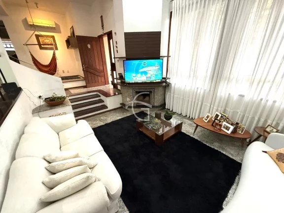 Imagem Casa à venda no Bairro Anita Garibaldi, por R$ 1.490.000.