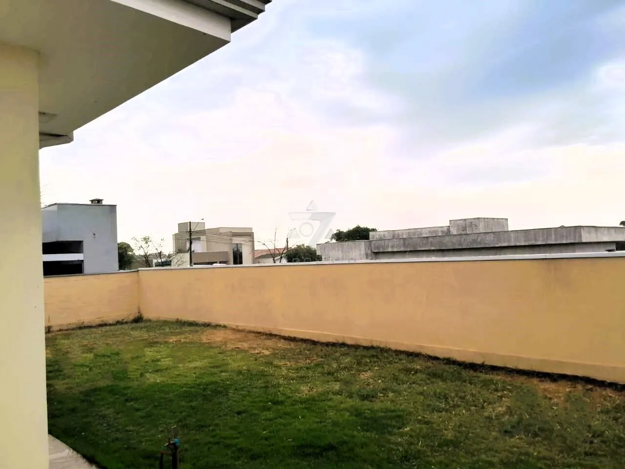 Imagem Casa à Venda no Condomínio Jacarandá: Conforto e Segurança