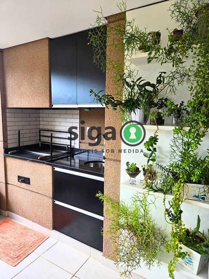 Imagem Apartamento com 211m2, 3 dormitórios e 3 vagas à venda no Panamby