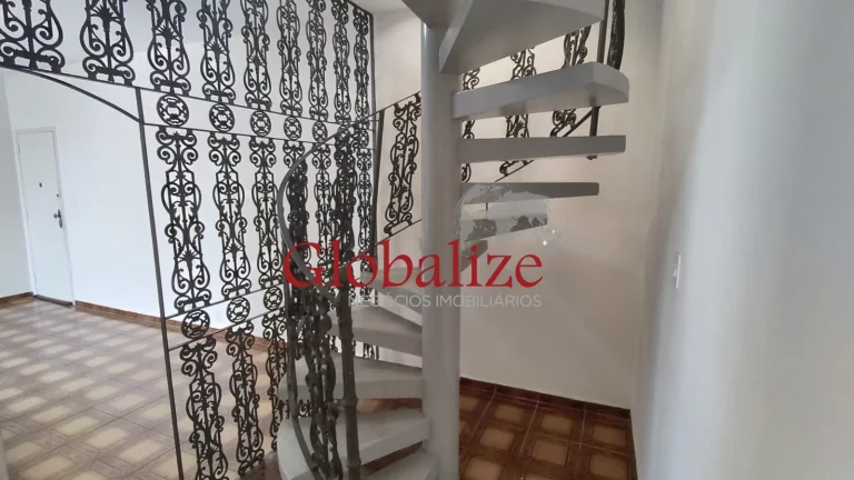 Imagem Cobertura Duplex com 3 Dormitórios e Dependência de Empregada Completa no Bairro do Embaré !