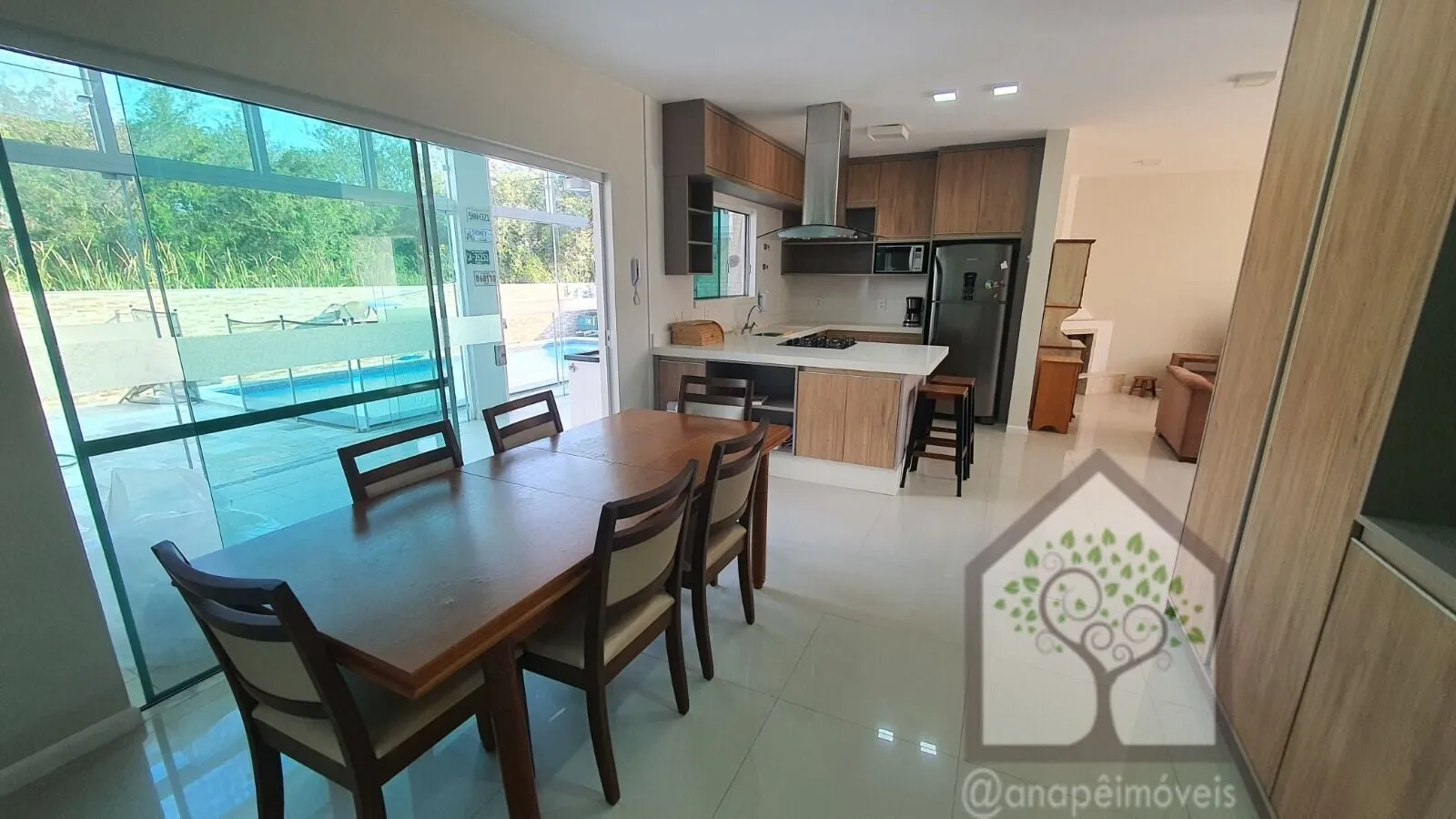 Imagem Casa de alto padrão em Condomínio Fechado