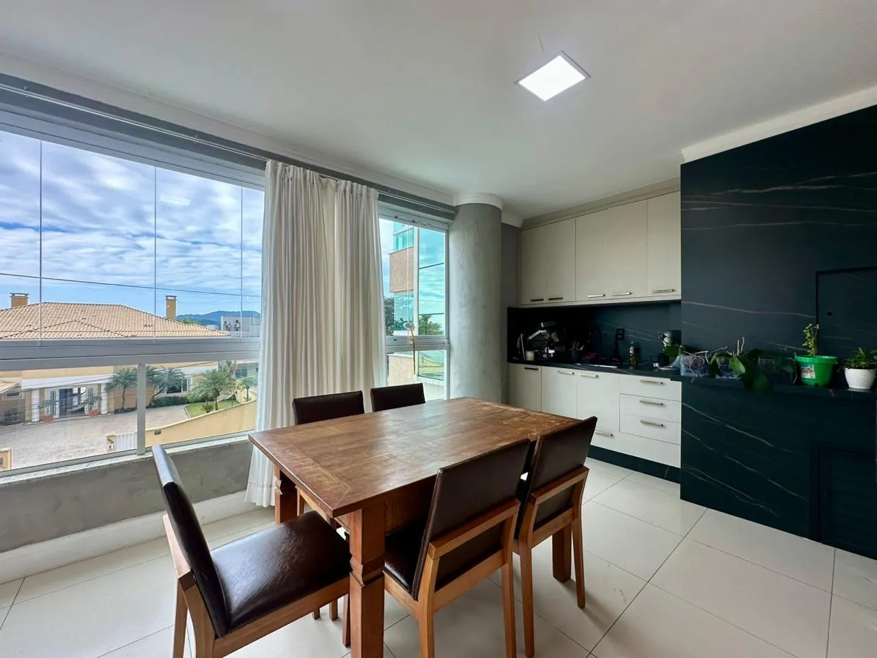 Imagem Apartamento à venda com 180m2 por R$ 2.000.000,00