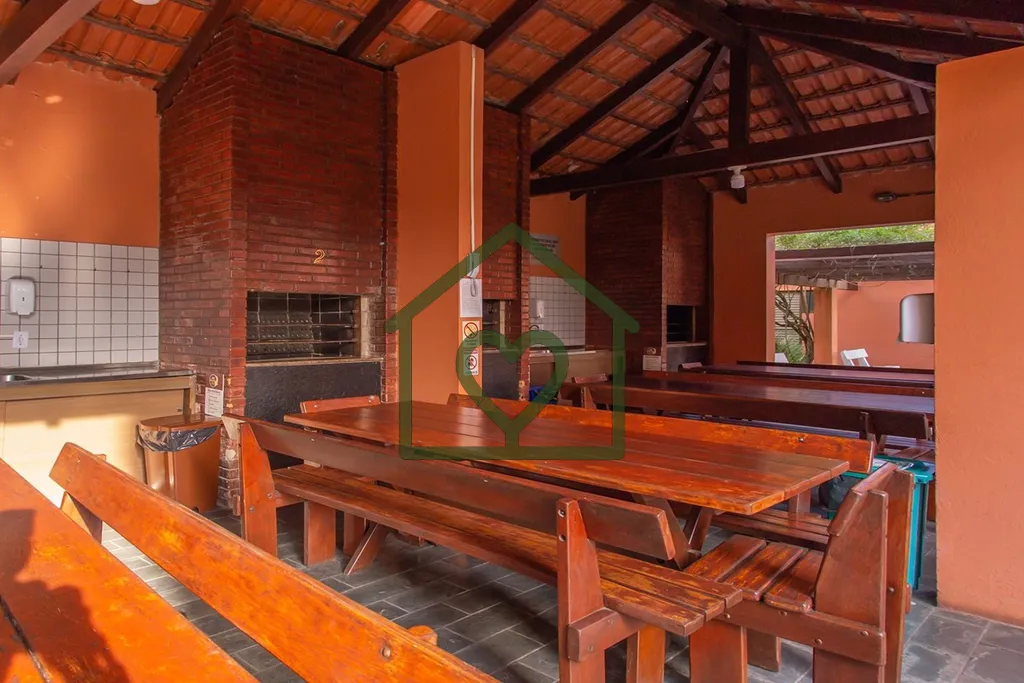 Imagem No Bairro Jardim Carvalho, na Avenida Protásio Alves n° 7157, apartamento com 3 dormitórios, semi...
