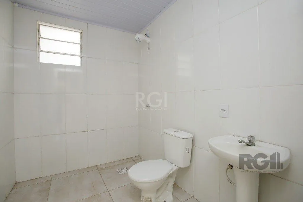 Imagem Prédio 3 andares. Composto de salas e apartamentos