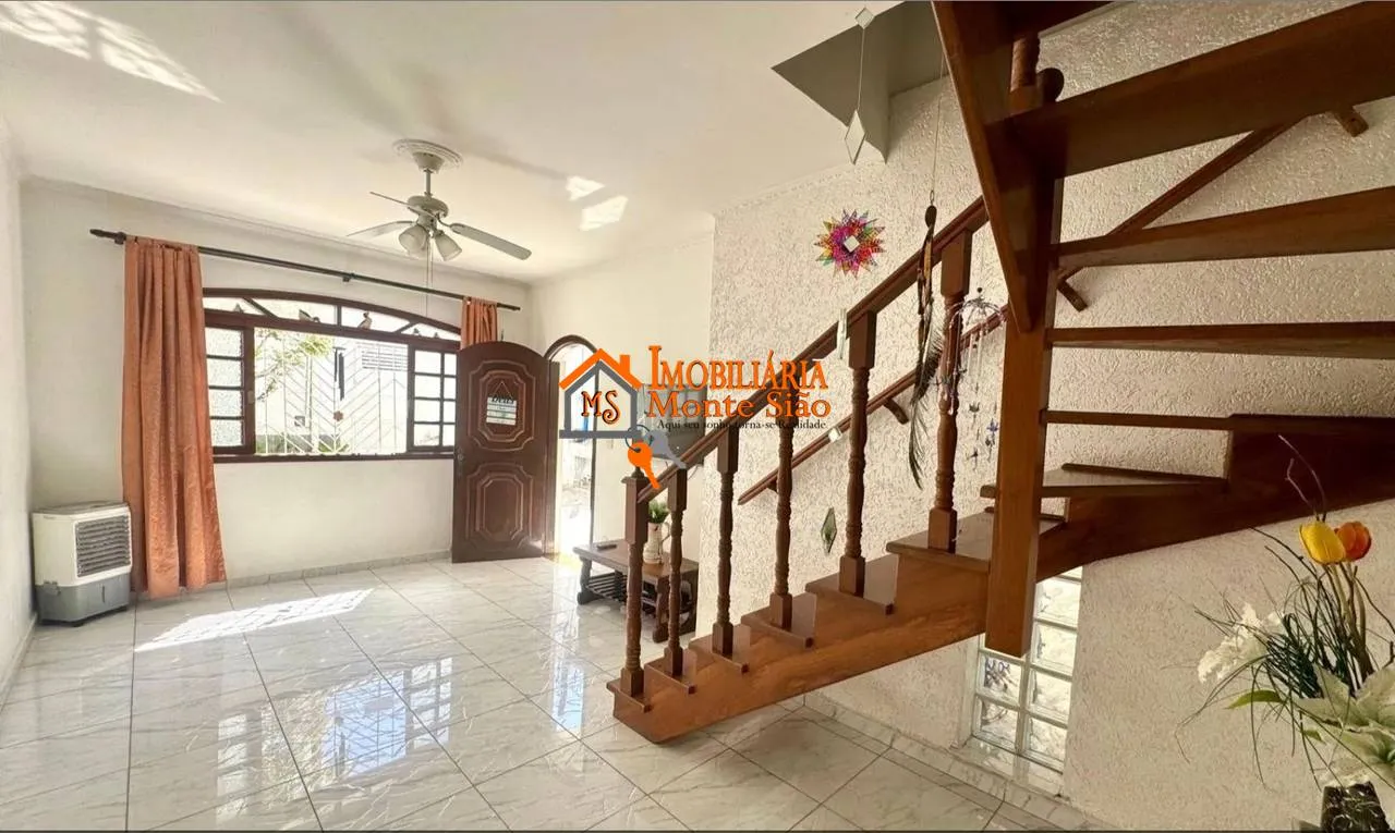 Imagem Sobrado com 3 dormitórios à venda, 168 m² por R$ 795.000 - Jardim Rosa de Franca - Guarulhos/SP