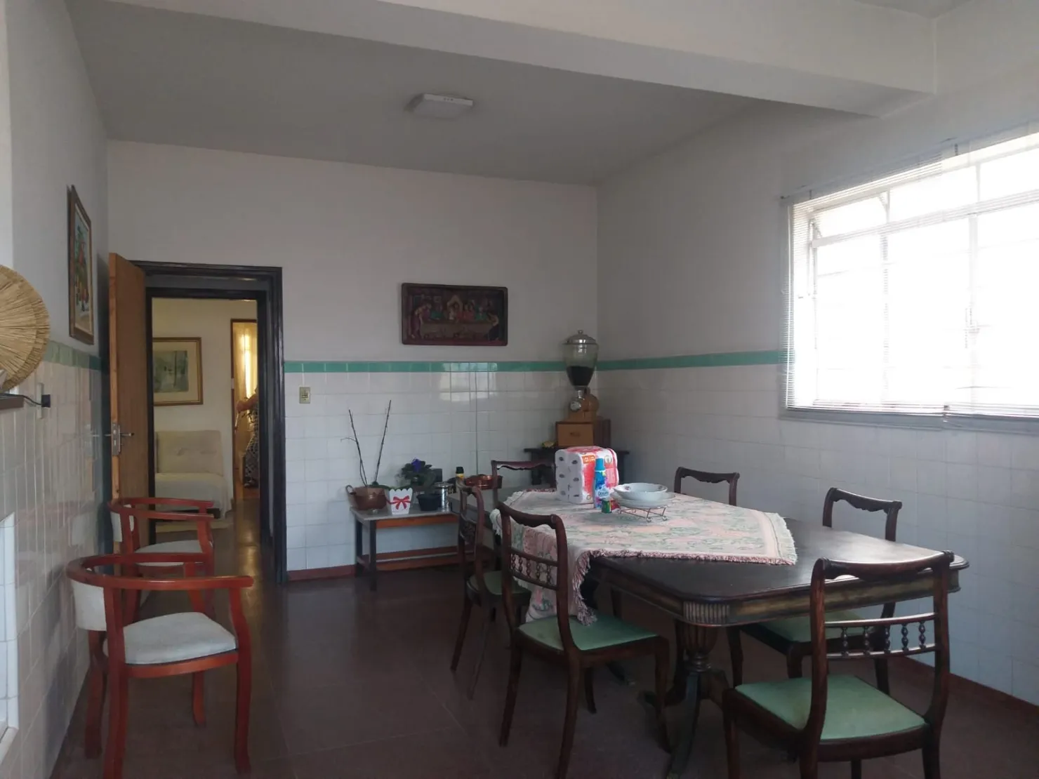 Imagem Comercial para Locação 3 Quartos, 1 Suite, 5 Vagas, 350M², Centro, Pindamonhangaba - SP