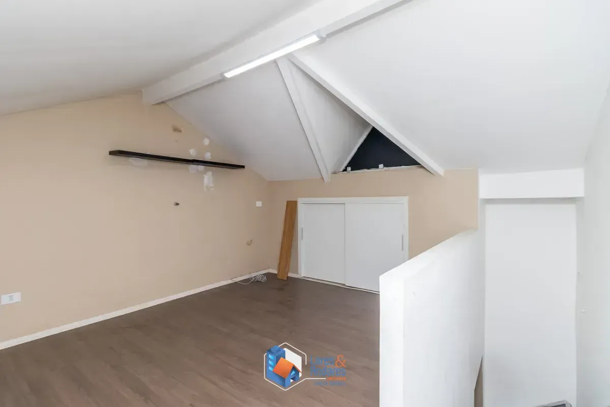 Imagem Casa no condomínio Residencial Erika para venda com 3 quartos, sendo 2 suítes, 100m²