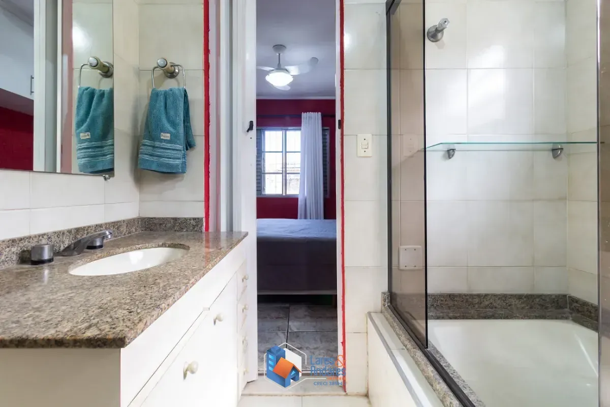 Imagem Sobrado para venda em Jardim Marisa com 3 quartos, sendo 1 suíte, 174m²