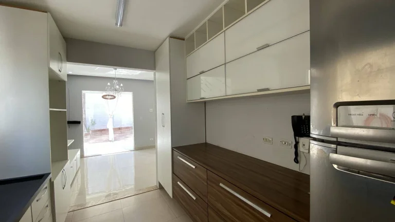 Imagem Casa 3 Quartos a venda na Granja Viana.