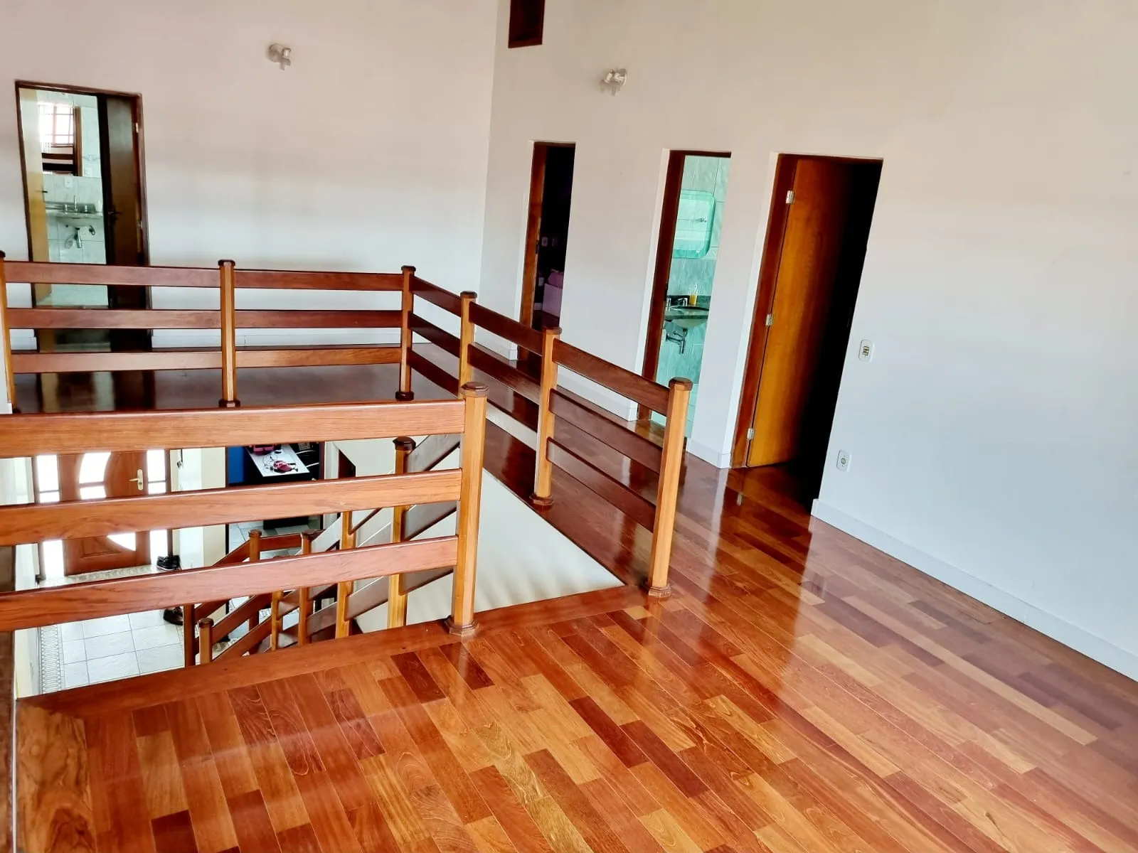 Imagem Excelente Sobrado no Condomínio Ibiti do Paço
