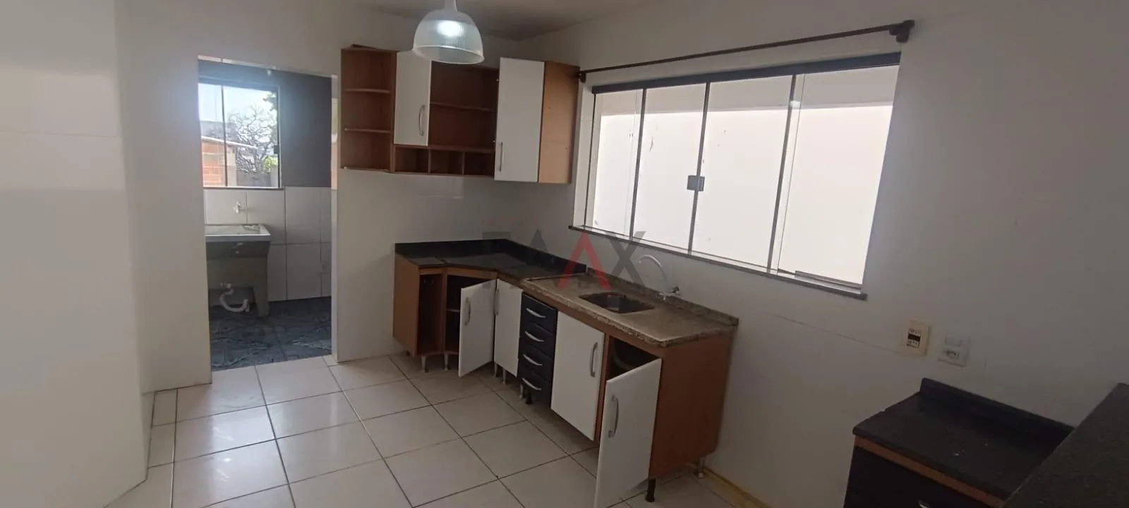 Imagem Sobrado com 4 Quartos e Suíte para Alugar no São Cristóvão