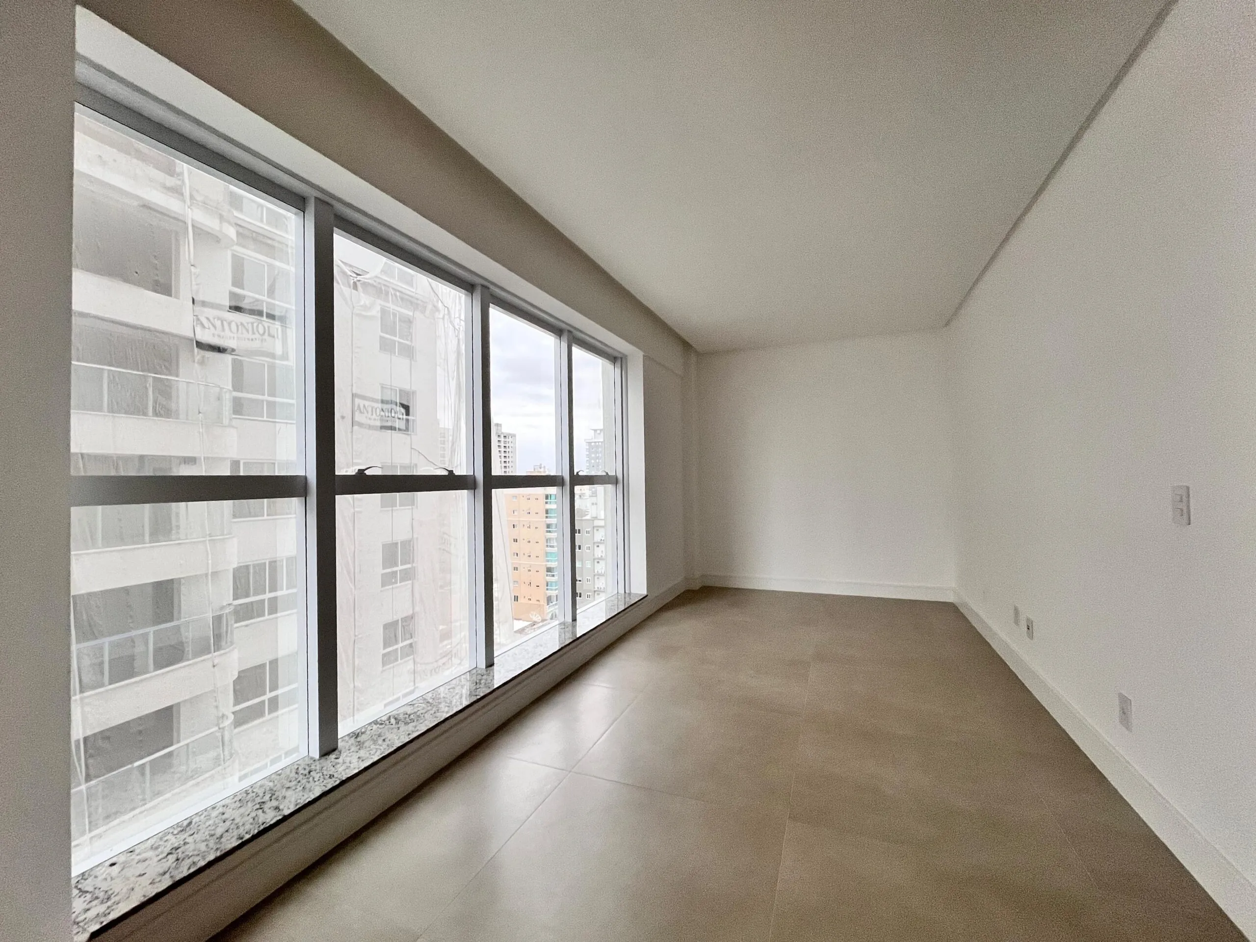 Imagem Apartamento à venda com 147m2 por R$ 1.900.000,00