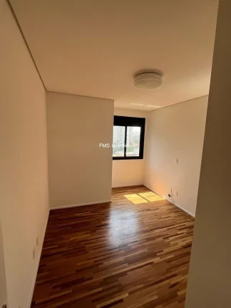 Imagem Apartamento de luxo na Vila Romana: 3 quartos, 1 suíte, 5 banheiros, 3 vagas - 187m² - São Paulo-SP