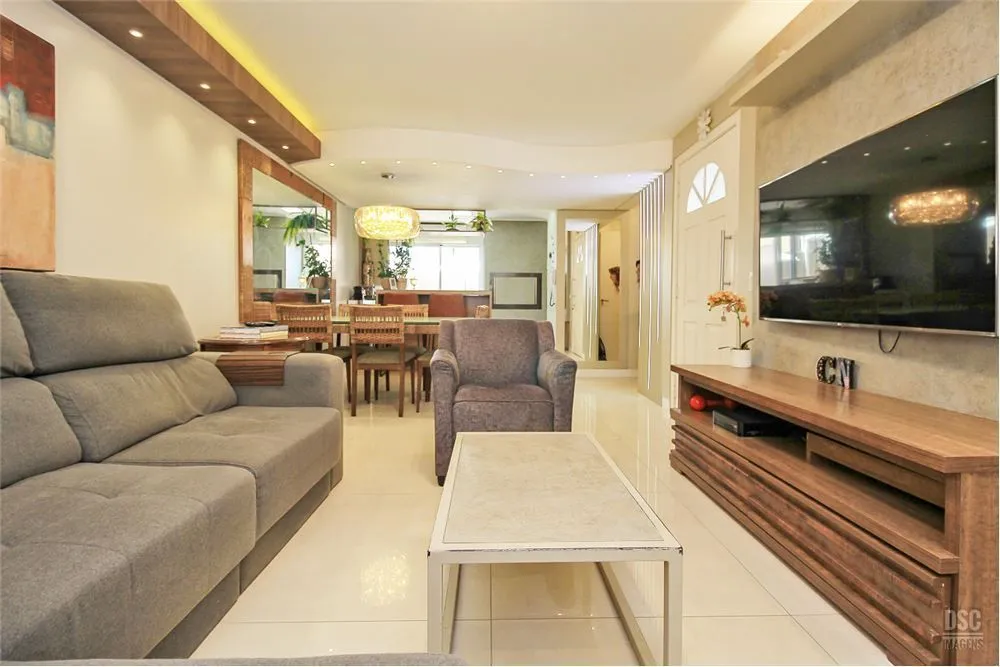 Imagem Casa em condomínio com 3 dormitórios e pátio - São Sebastião