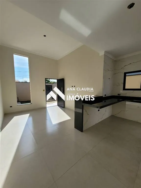 Imagem Vende-se casa lado praia na cidade de itanhaem