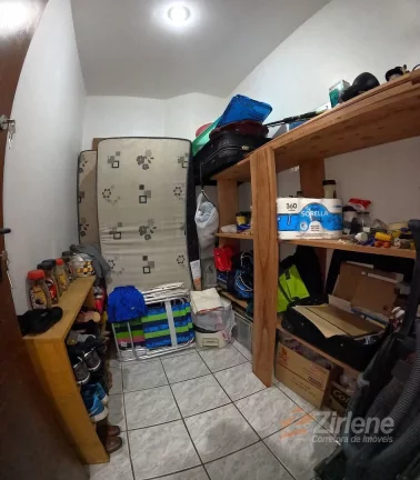Imagem Apartamento 02 Quartos de fundos em prédio a beira mar.