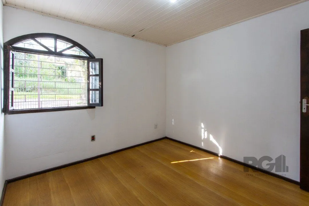 Imagem Casa para Venda - 200m², 3 dormitórios, 2 vagas - Cavalhada