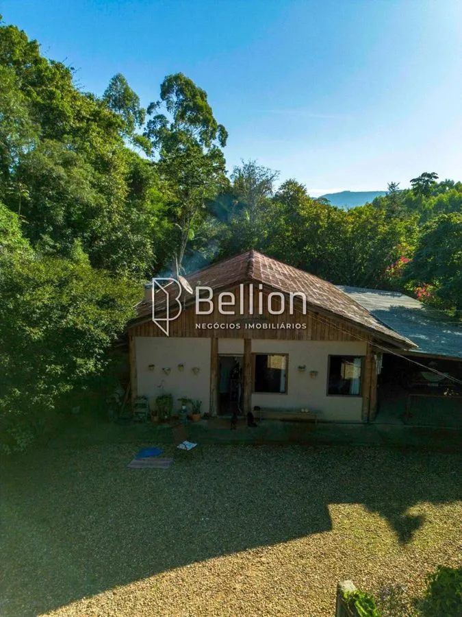 Imagem Sítio em Rodeio - Espaço, Privacidade e Contato com a Natureza!