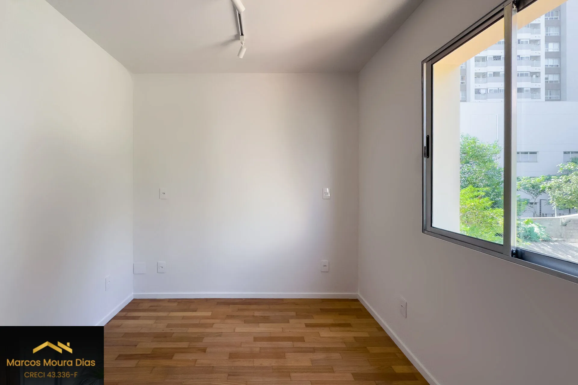 Imagem Apartamento no Alto da Lapa REFORMADO com 2 Dormitórios e 1 Vaga Coberta. Edifício com Lazer
