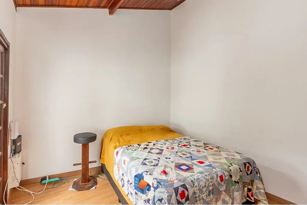 Imagem Casa à venda 3 Quartos 1 Suite 3 Vagas 247M² Guarapiranga São Paulo - SP