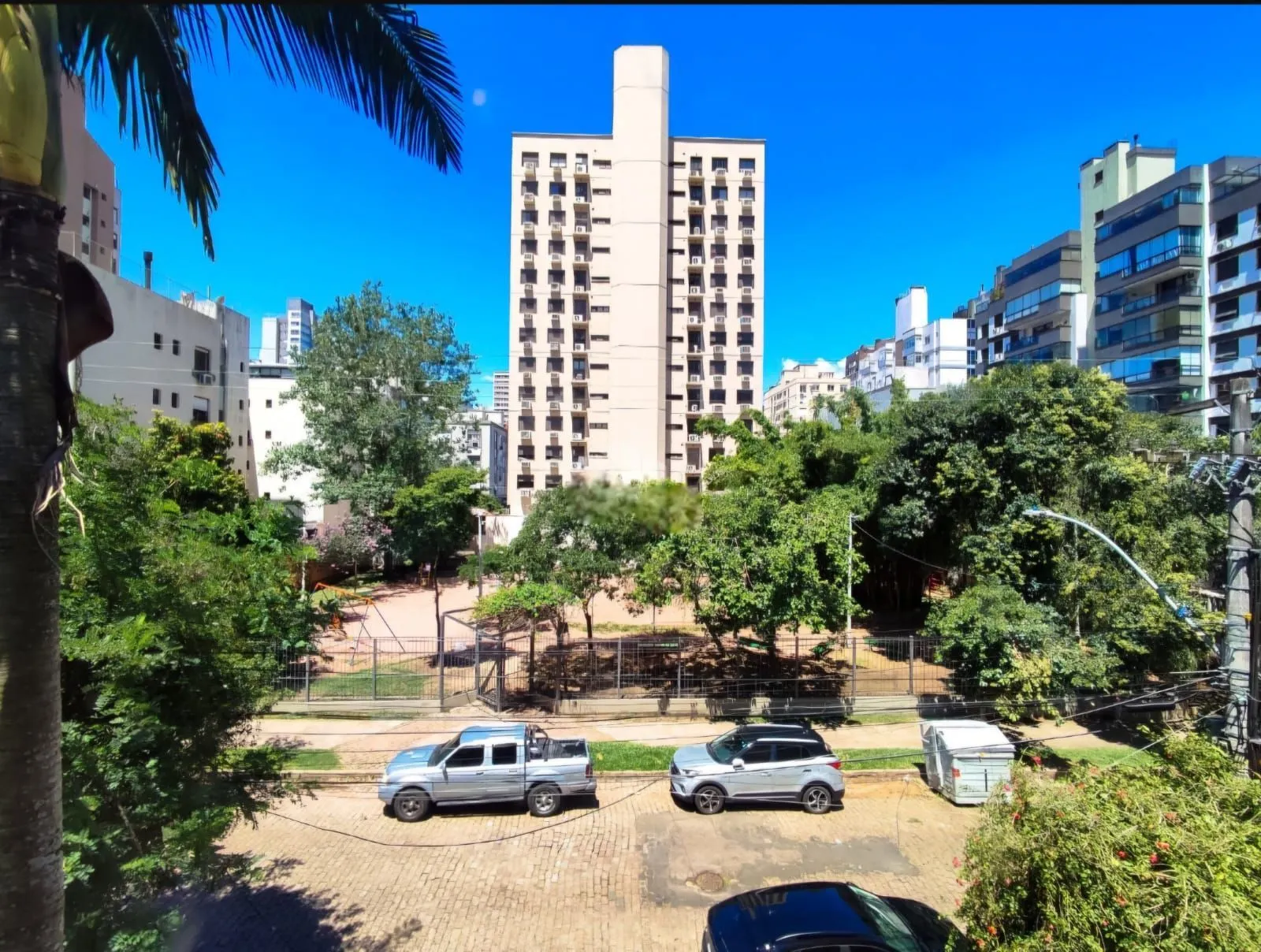 Imagem Cobertura Duplex Reformada com 115m² no Bairro Auxiliadora