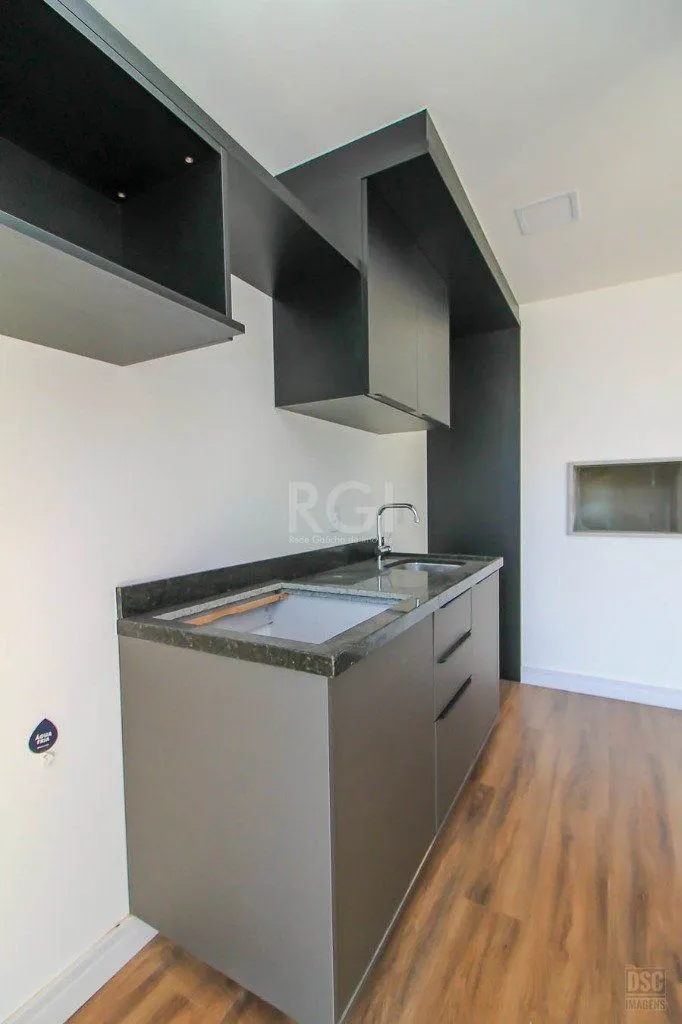 Imagem Semi mobiliado 2 quartos (1 suíte) e 1 vaga. Infra completa e ótima localização