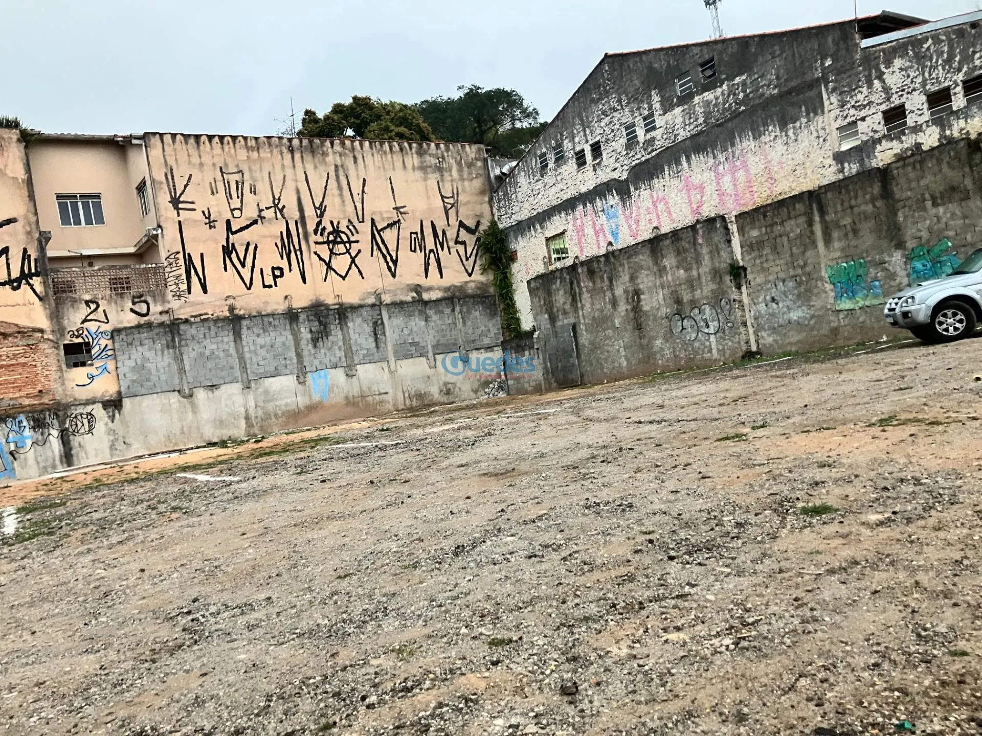 Imagem Área Comercial no Centro de Embu das Artes, 922m² à Venda