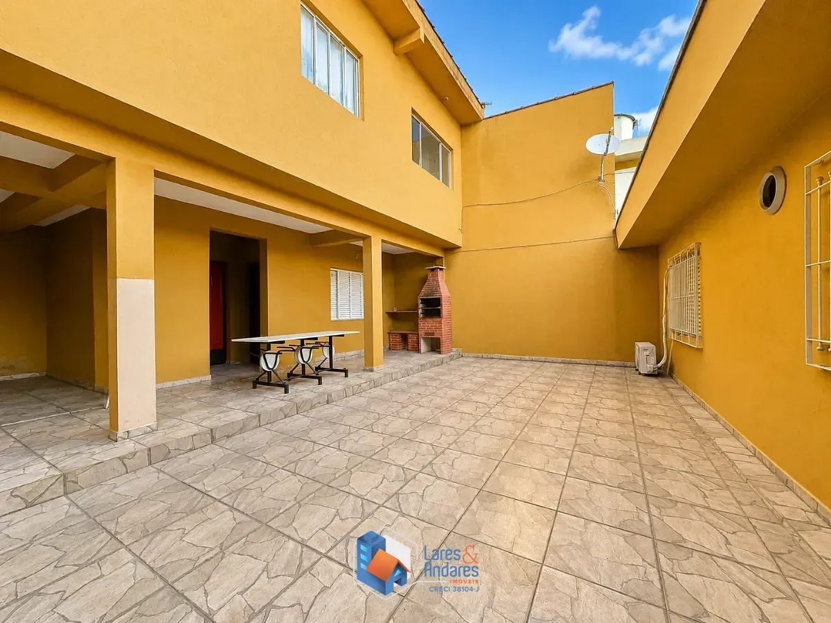 Imagem Casa para venda em Jardim Shangrilá (Zona Norte) com 3 quartos, 250m²