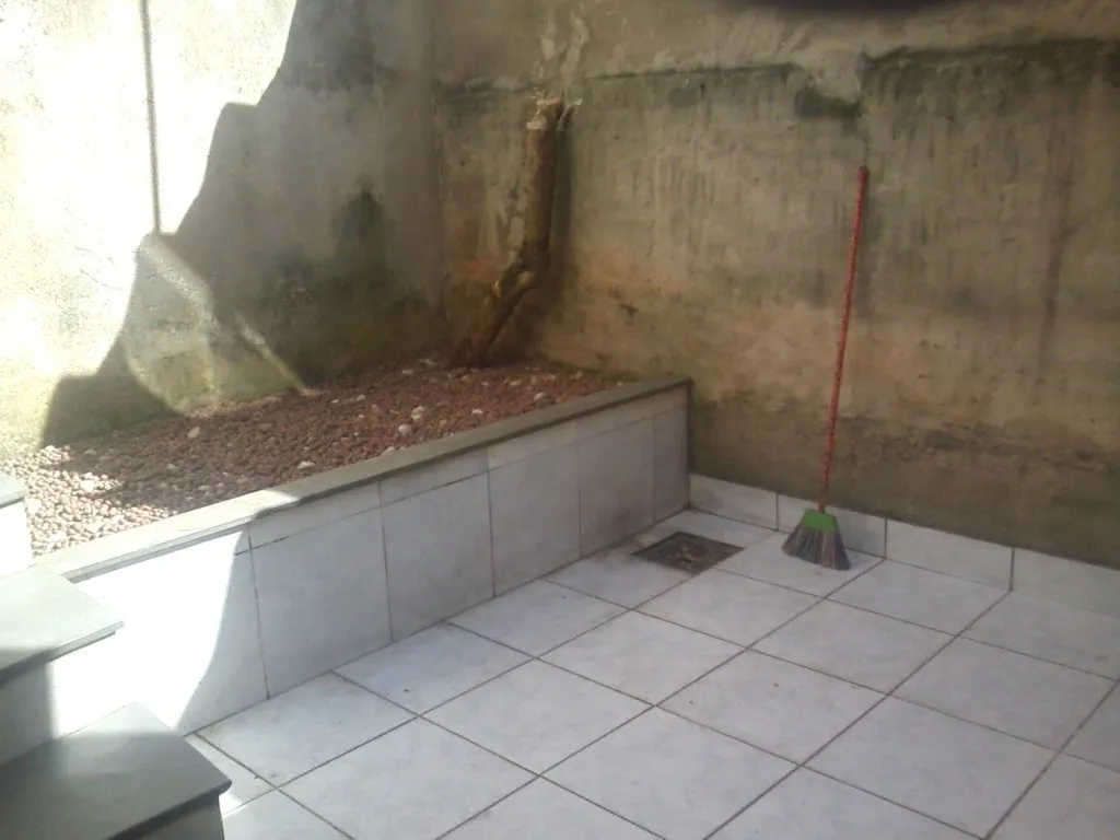 Imagem Excelente Sobrado à Venda na Vila Scarpelli em Santo André-SP: 3 Quartos, 2 Banheiros, 2 Vagas de Garagem - 180,00m²