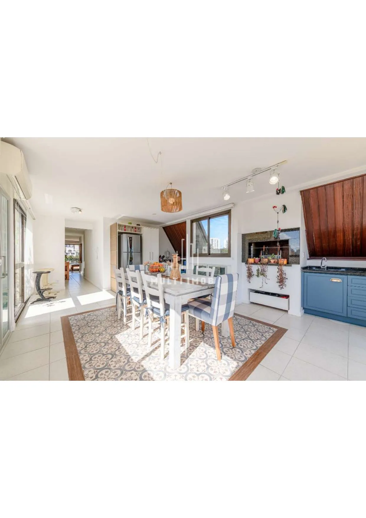 Imagem cobertura duplex ,Semi mobiliada, maravilhosa em rua calma , próximo ao Grêmio Náutico União.