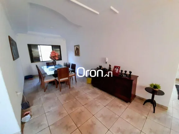 Imagem Sobrado com 4 dormitórios à venda, 420 m² por R$ 1.390.000,00 - Setor Jaó - Goiânia/GO