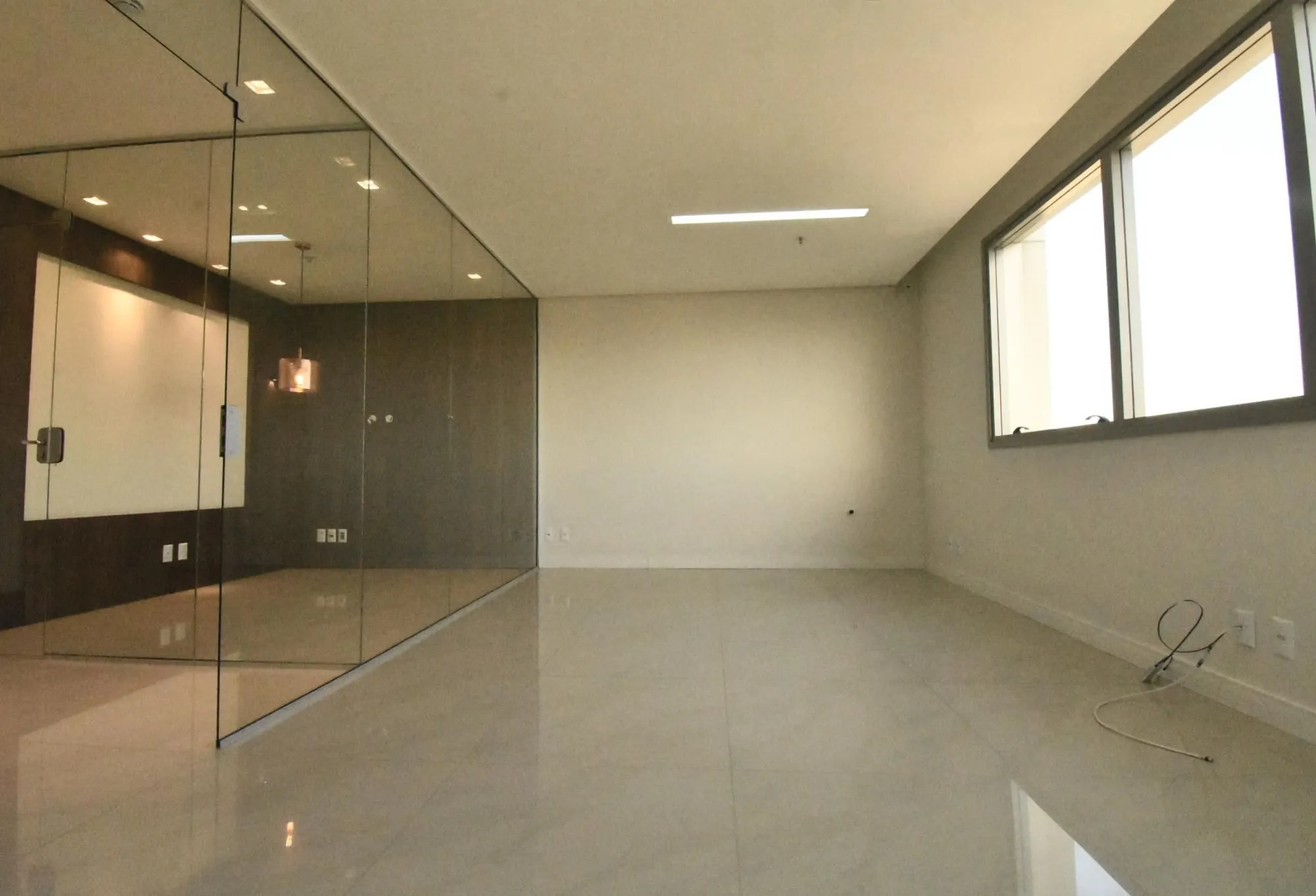 Imagem Linda Sala Comercial no Condomínio Getúlio Vargas Prime Ofices