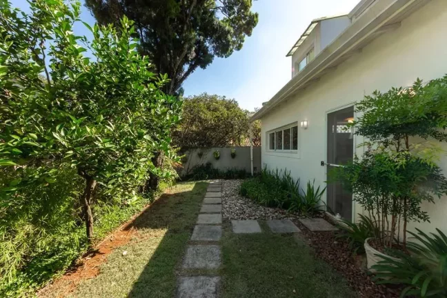 Imagem Casa de Vila 3 suítes 515m² Jardim Hípico São Paulo Rua Júlio Verne