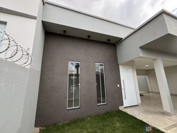 Imagem Casa de Alto Padrão à Venda em Patos de Minas - 205m² de Construção