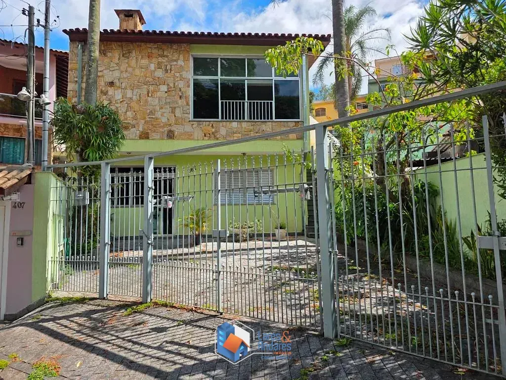 Imagem Casa para venda em Parque São Domingos com 3 quartos, sendo 3 suítes, 405m²