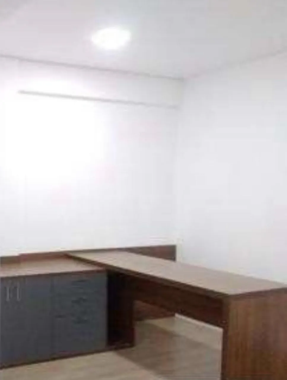 Imagem Sala Comercial de Alto Padrão no Parque Campolim: 1 sala, 1 banheiro, 1 vaga de garagem, 45,00 m² de área - Sorocaba-SP.