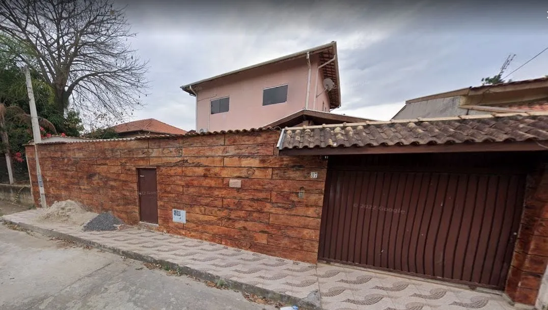Foto do imóvel Casa à venda 3 Quartos, 1 Suite, 4 Vagas, 427M², Jardim Santa Luzia, Pindamonhangaba - SP