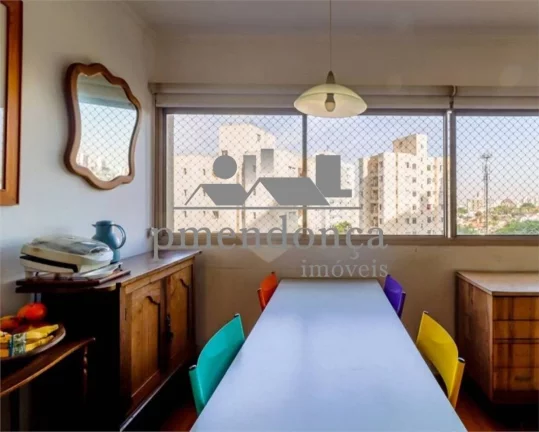 Imagem Apartamento amplo na Vila Madalena com 3 quartos e 1 vaga, 92m²