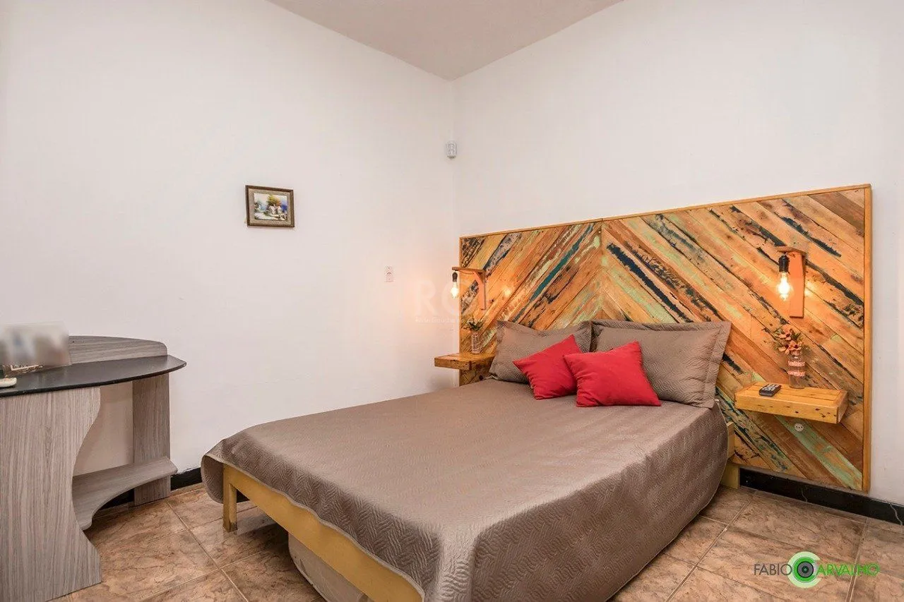 Imagem Casa para Venda - 168m², 3 dormitórios, sendo 1 suites, 3 vagas - Medianeira