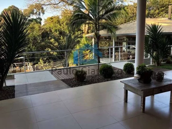 Imagem Casa de Alto Padrão à Venda na Granja Viana